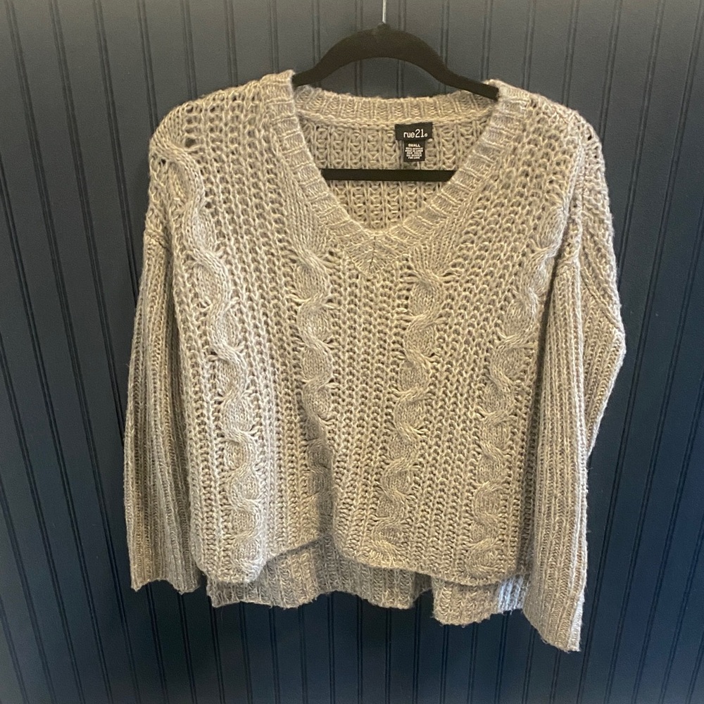 Rue21 Light Gray V-Neck Cable Knit Sweater